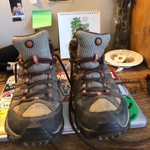 Merrell Moab Women’s 3/4 Hiking Boots